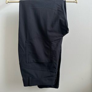 Black lululemon five pocket 7/8 dress pants.